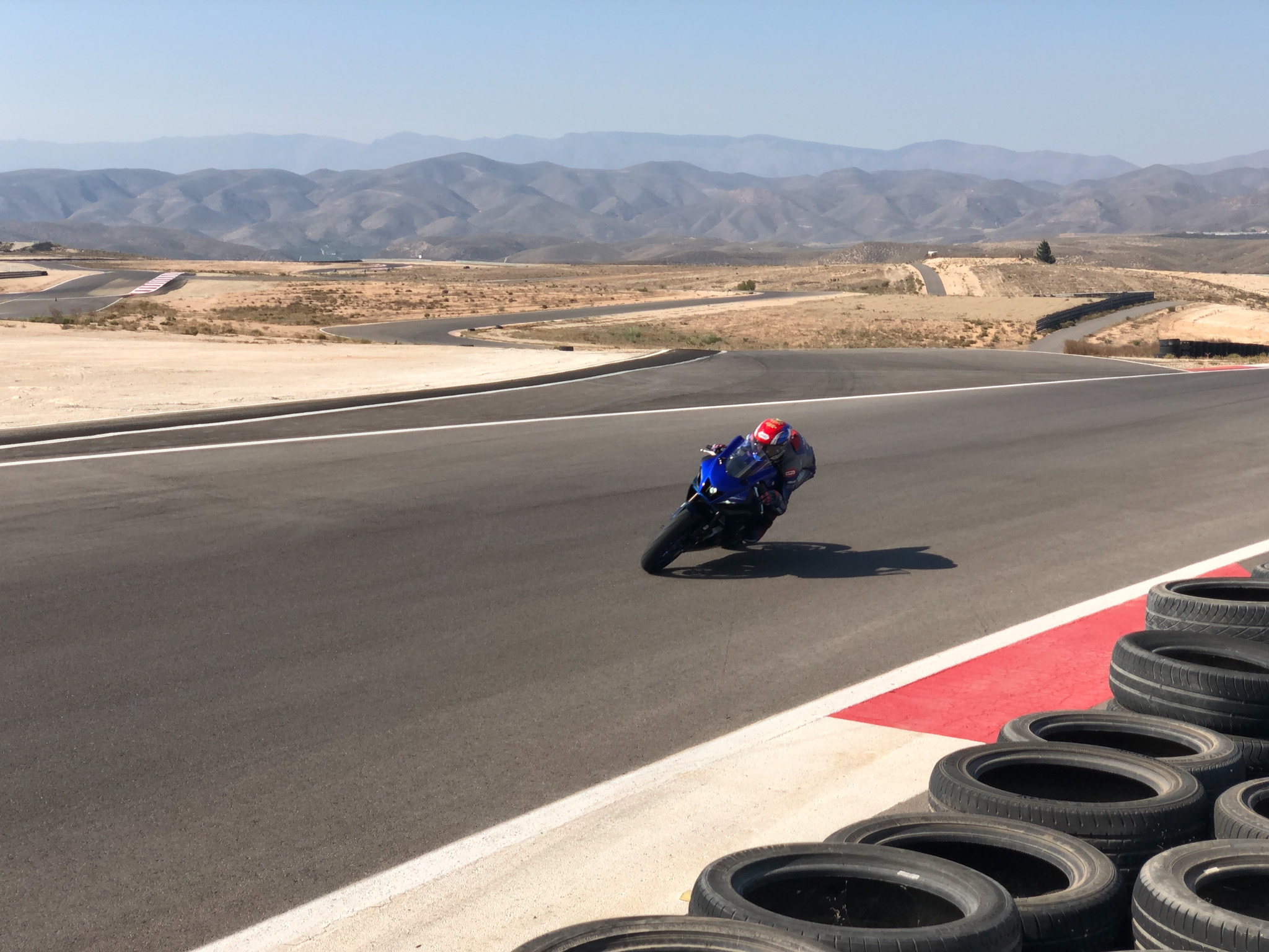 Circuit de Almeria is a small track in the south of Spain. It is a great place to test the R7. The track is very technical and has a lot of elevation changes.