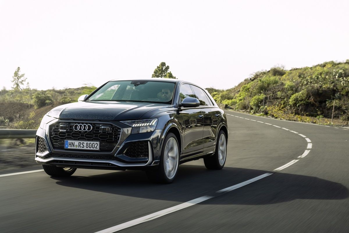 Driving through Tenerife's beatiful landscape with the new Audi RSQ8